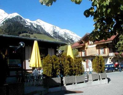 Hotel-Buffet De La Gare Château-d'Oex Exterior foto